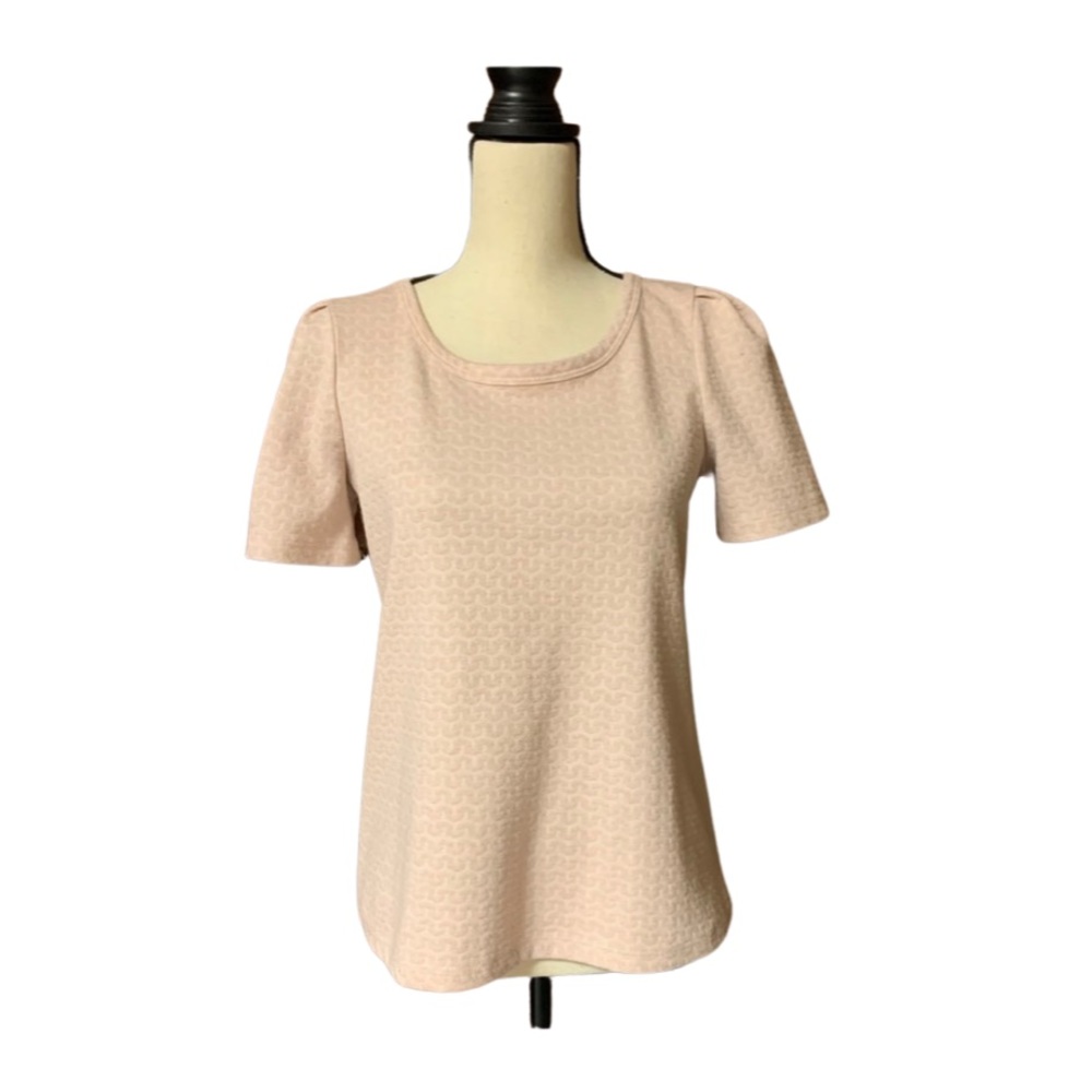 ROSE + OLIVE Women’s Short Sleeve Pink Embossed Zip Back Top Blouse Small